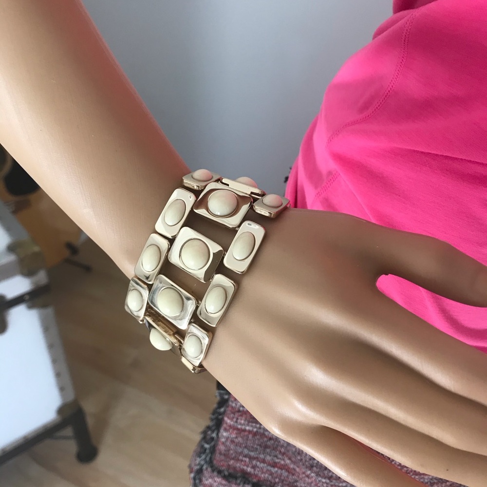 Banana Republic Chunky Bracelet. NWOT